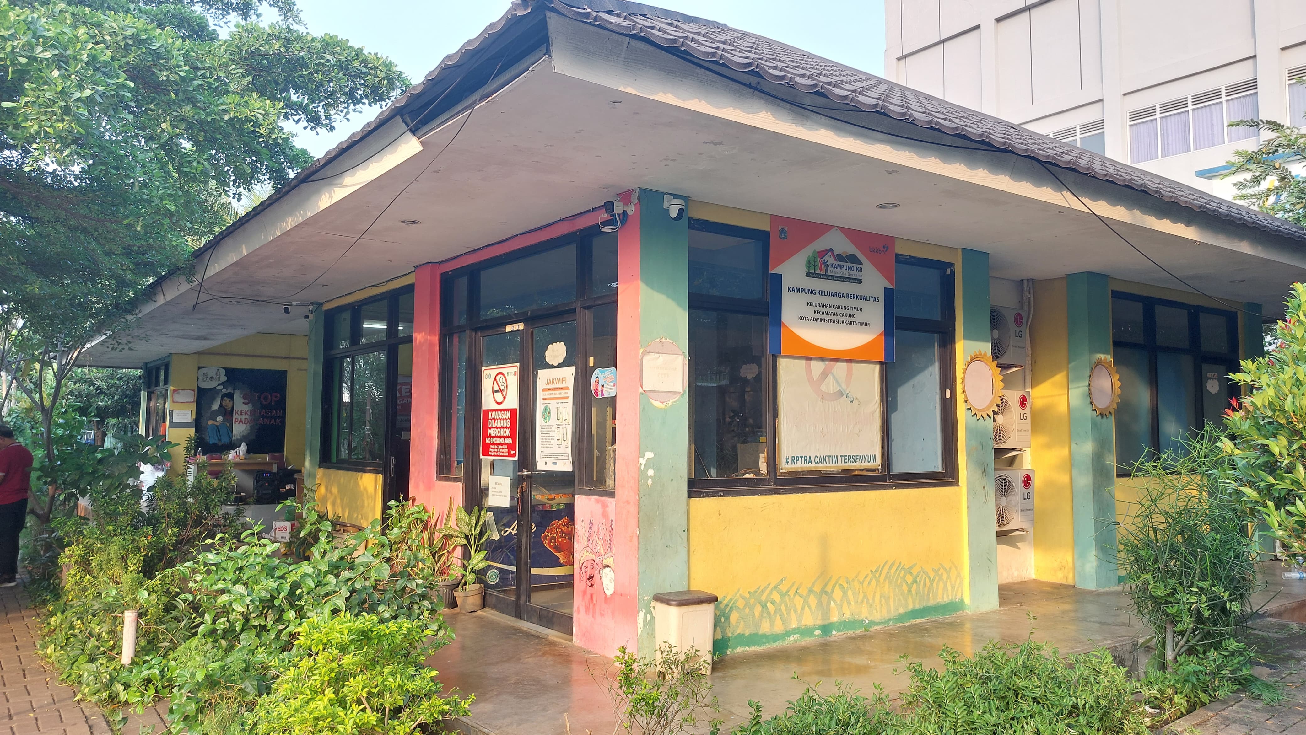 Foto RPTRA CAKTIM TERSENYUM