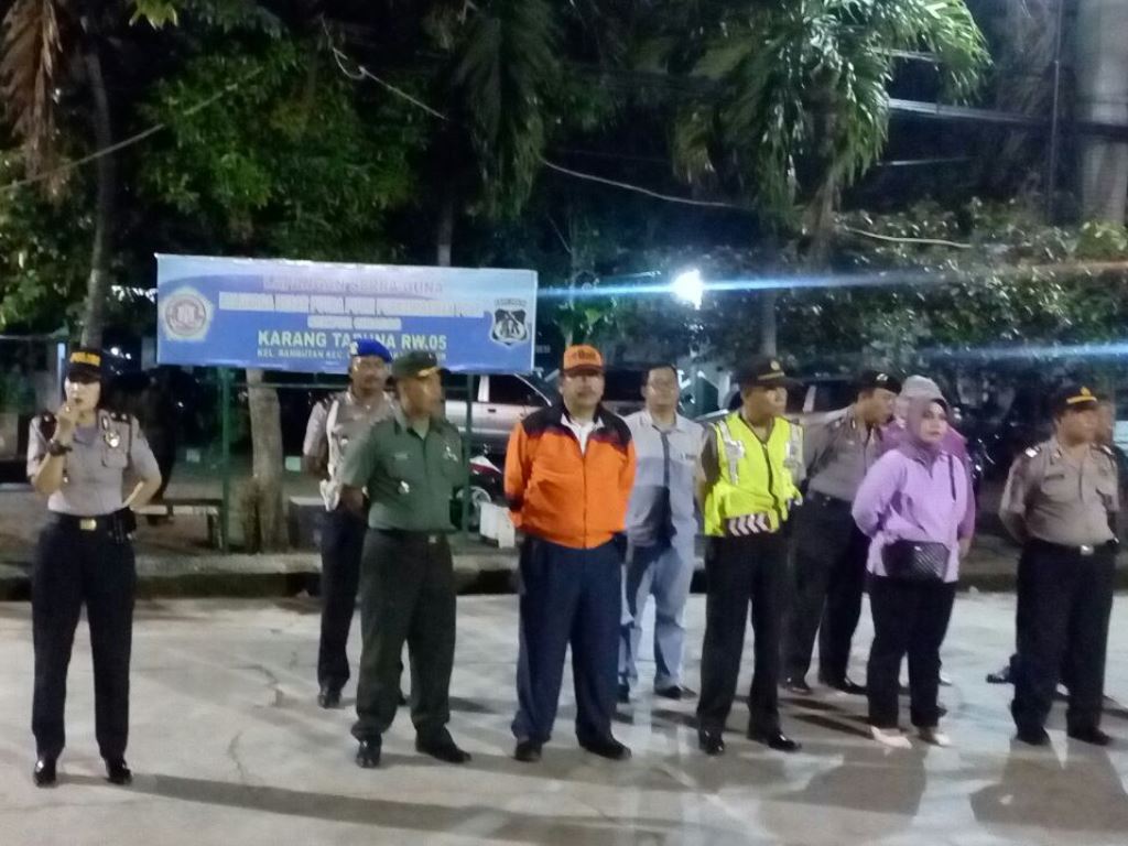 100 Orang Ikuti Ronda Malam Di Kelurahan Rambutan