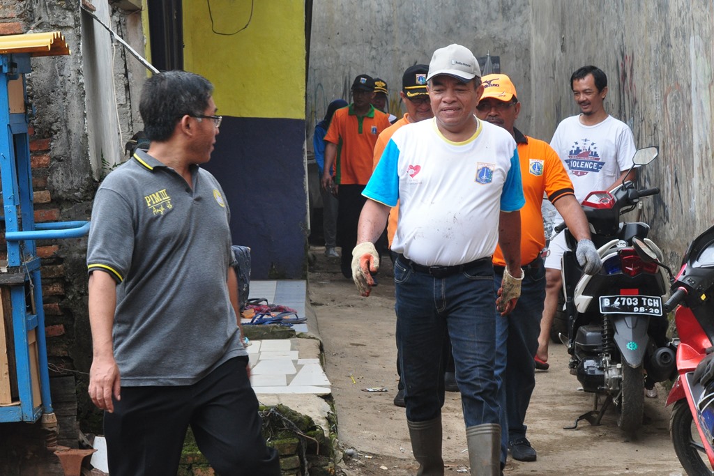 Walikota Pimpin AKMP Di RW 06 Kelurahan Kebon Pala
