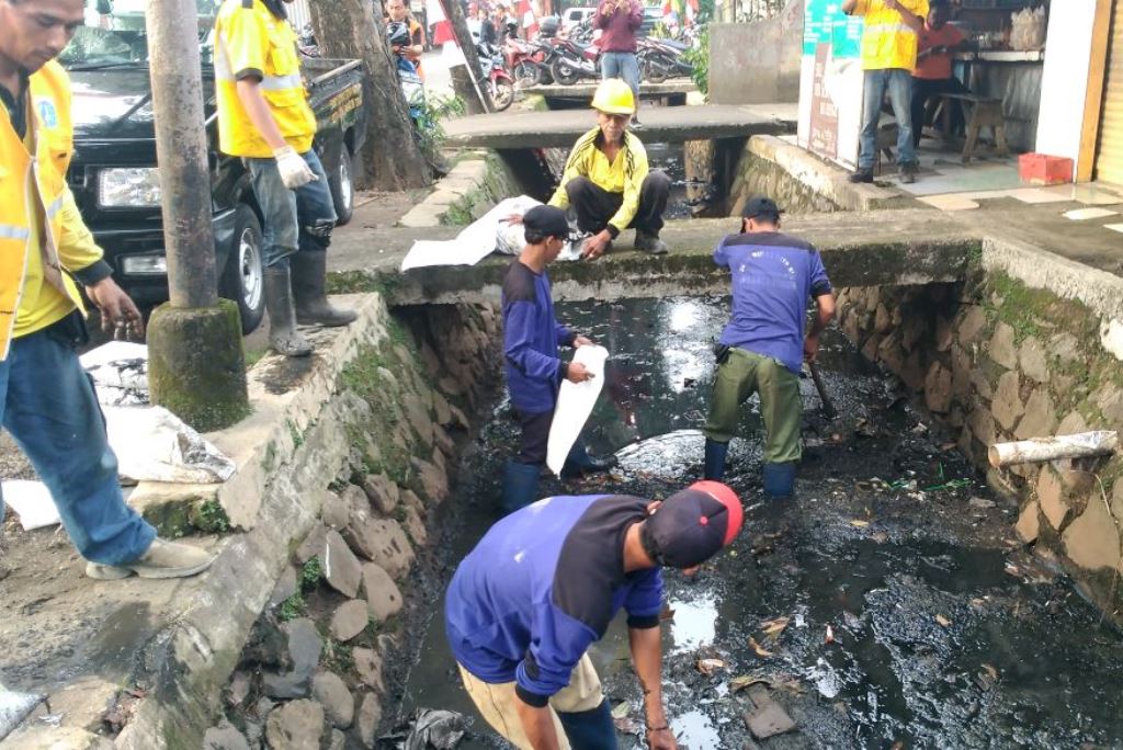 Sekko Pimpin AKMP Di RW 02 Kelurahan Kalisari
