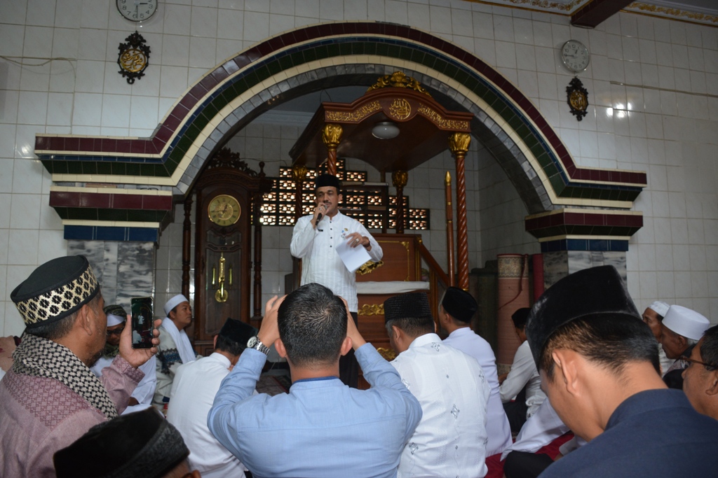 Wali Kota Sholat Jumat Di Masjid Jami Al-Choir Kelurahan Malaka Sari