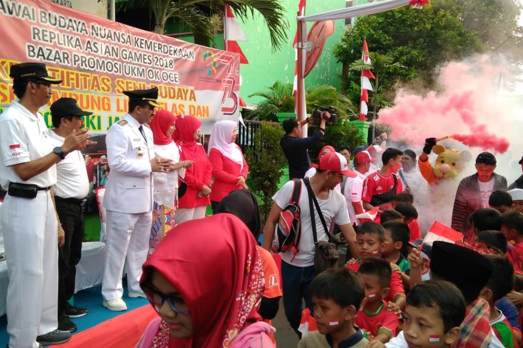 Wali Kota Buka Pawai Budaya Nuansa Kemerdekaan HUT Ke 73 RI Kelurahan Cipinang Muara