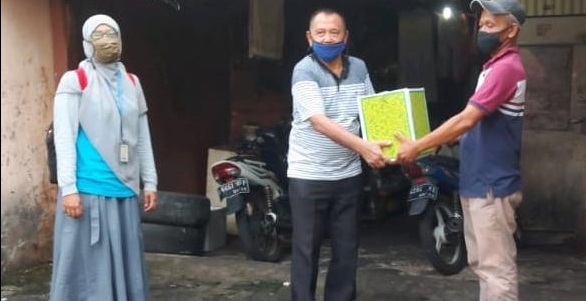 1.295 Bantuan Sosial Didistribusikan ke Warga Kelurahan Rawamangun