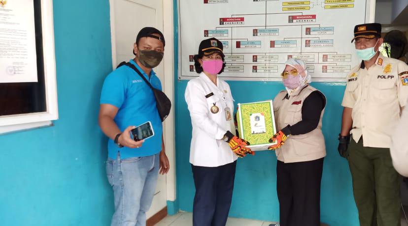 Kelurahan Rawa Bunga Terima 3.671 Paket Bantuan Sosial