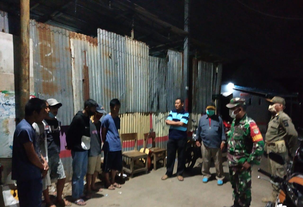 Berkumpul di Masa PSBB, Kelompok Pemuda di Kelurahan Ciracas Dibubarkan