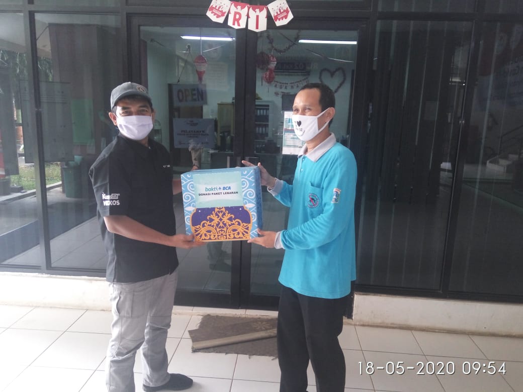 200 Paket Lebaran Disalurkan Bagi Warga RW 02 Kelurahan Pondok Bambu
