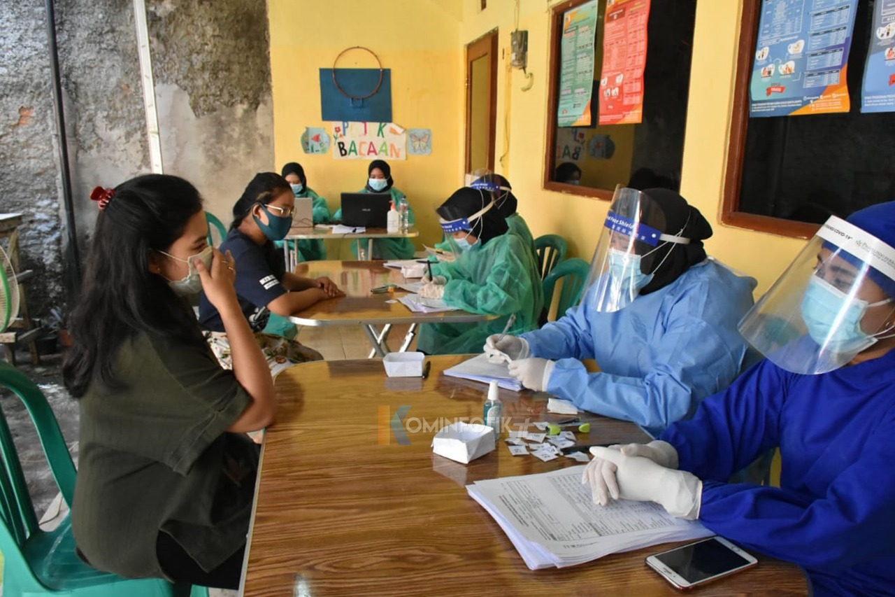 Kelurahan Pisangan Baru Ajak Warga Tes Swab Gratis