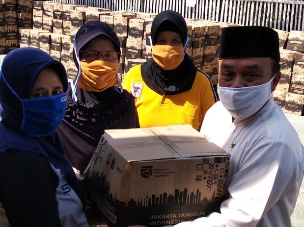 10.604 Paket Sembako di Kelurahan Kramat Jati Selesai Dibagikan Hari Ini