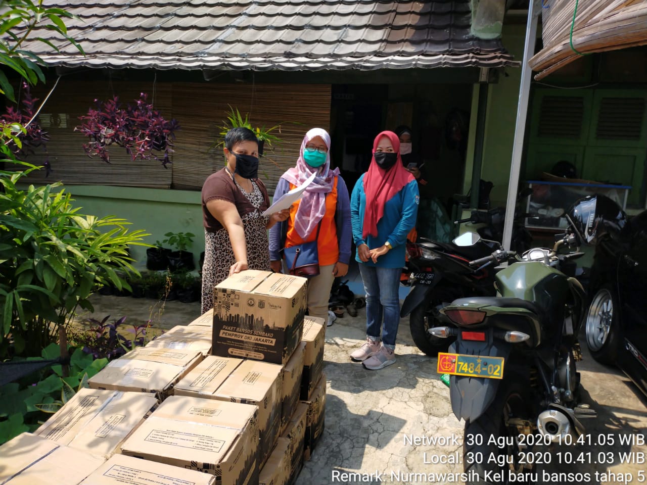 Warga Kelurahan Baru Terima 3.237 Paket Bansos DKI Tahap VI