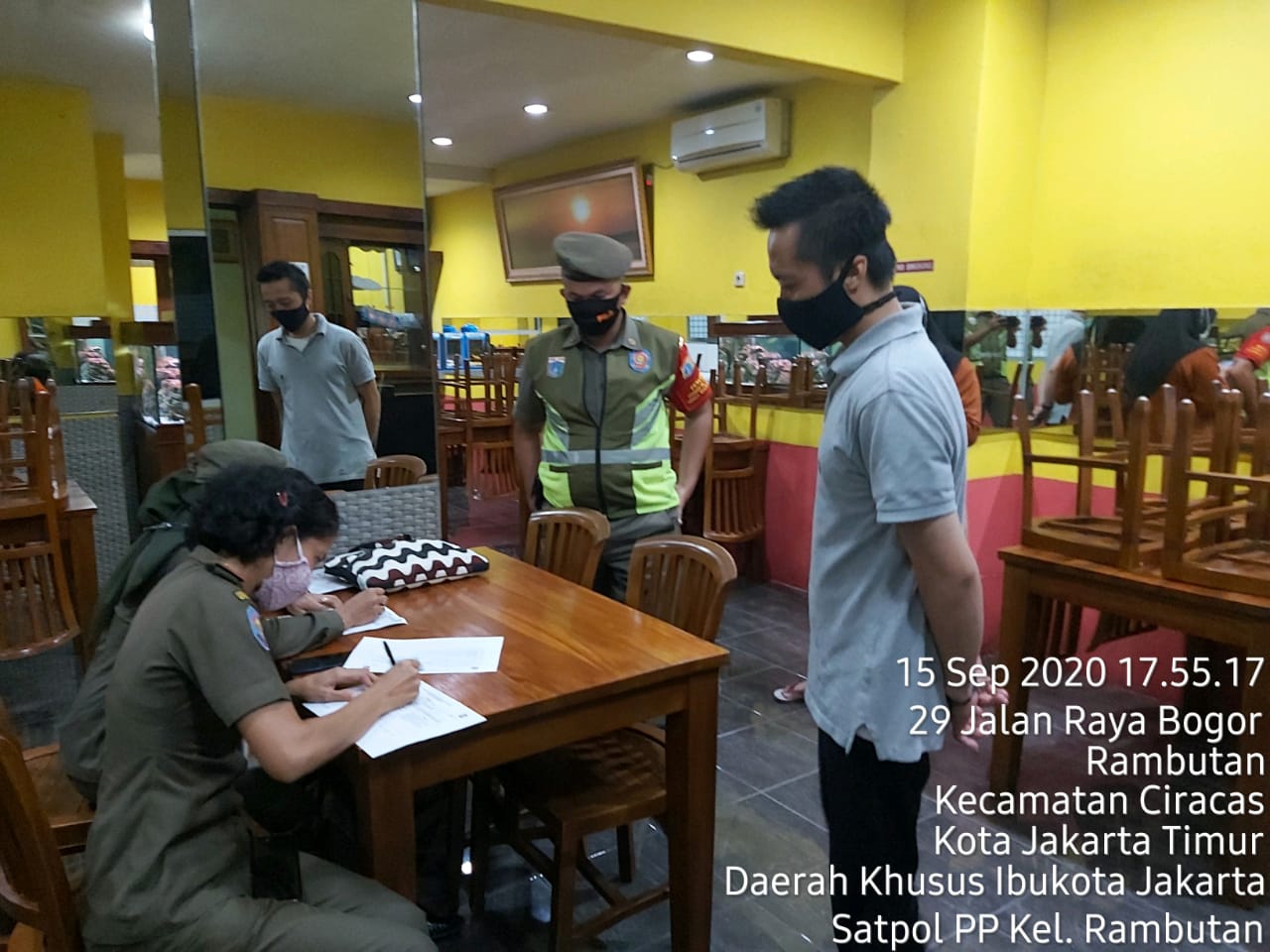 Langgar PSBB ke-2, Rumah Makan di Kelurahan Susukan Disegel Sementara