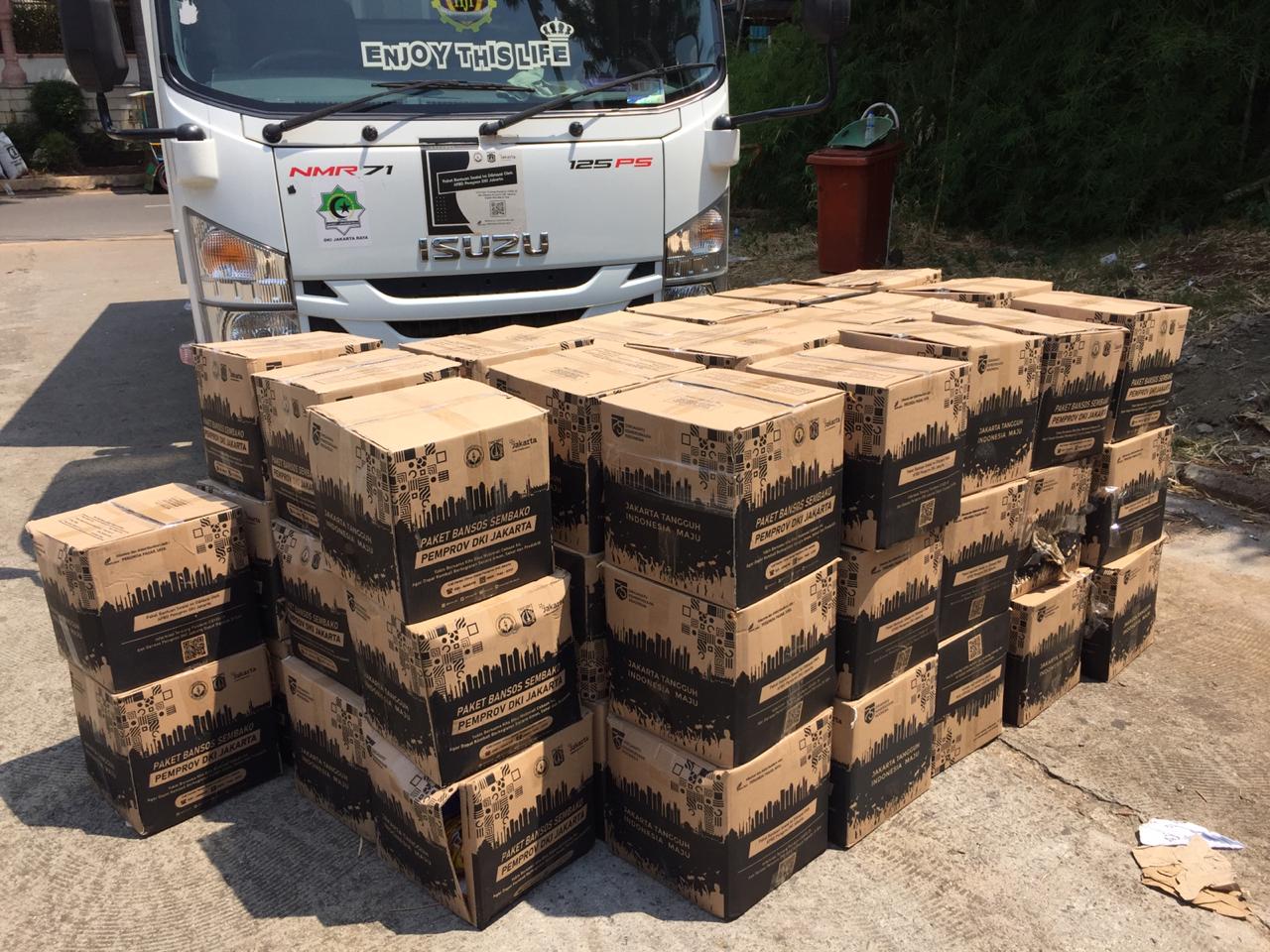 12.910 Bansos DKI Tahap 7 Disalurkan Bagi 17 RW di Kelurahan Duren Sawit