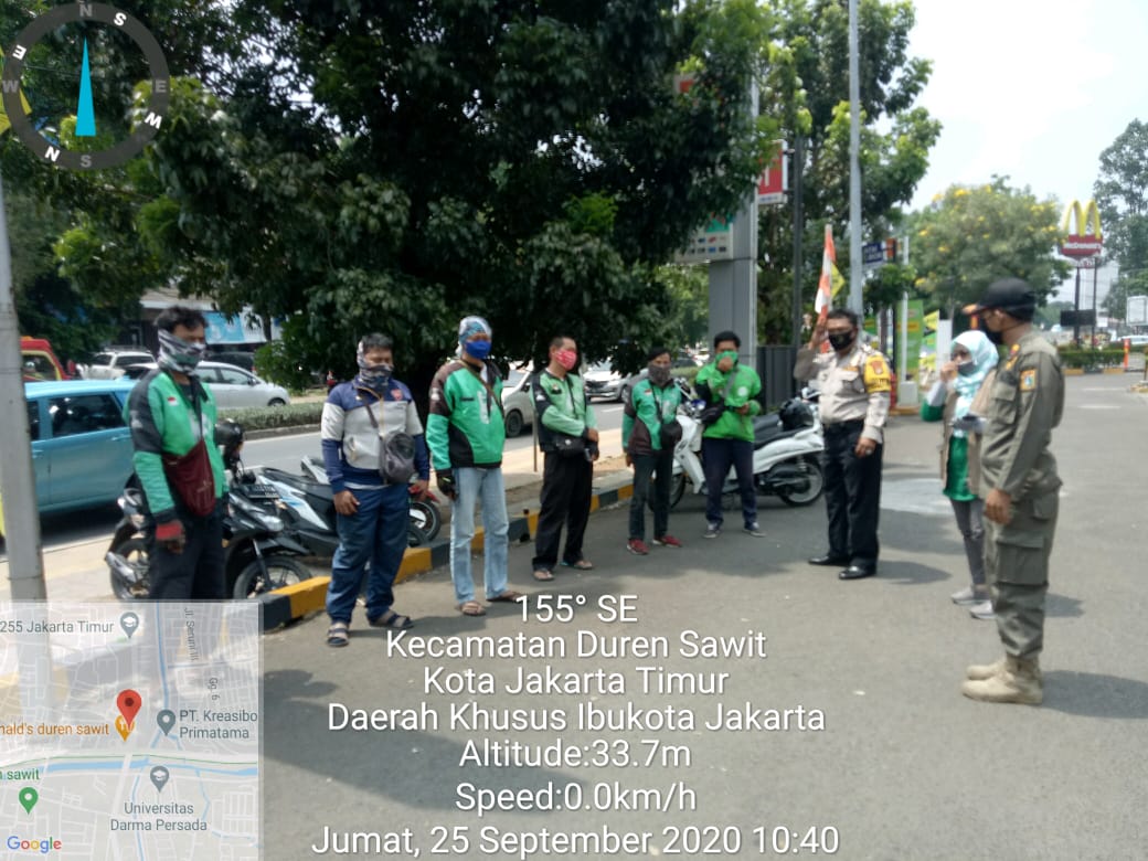 Petugas Gabungan Kelurahan Duren Sawit Intensifkan Protokol Kesehatan