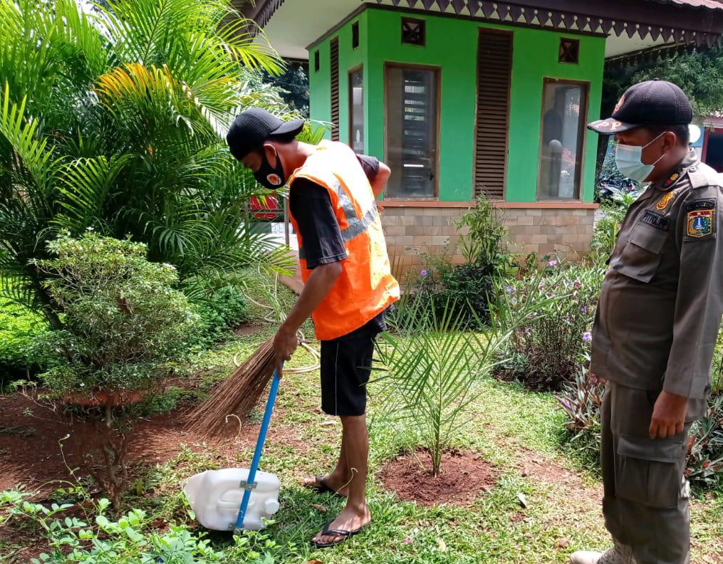 Kesadaran Penggunaan Masker di Kelurahan Duren Sawit Terus Meningkat
