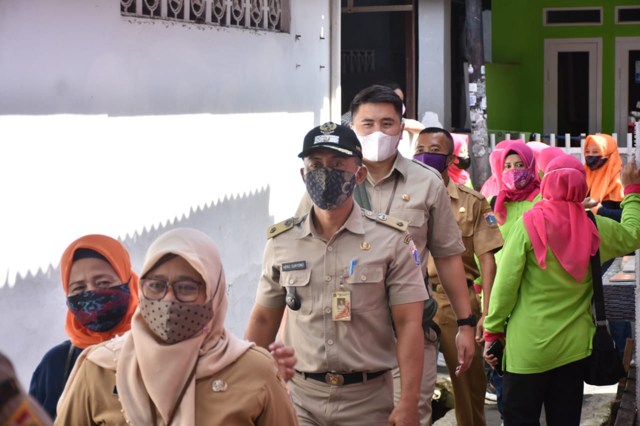 Jajaran Kelurahan Kayu Manis Gencarkan Sosialisasi PHBS di Lingkungan Warga