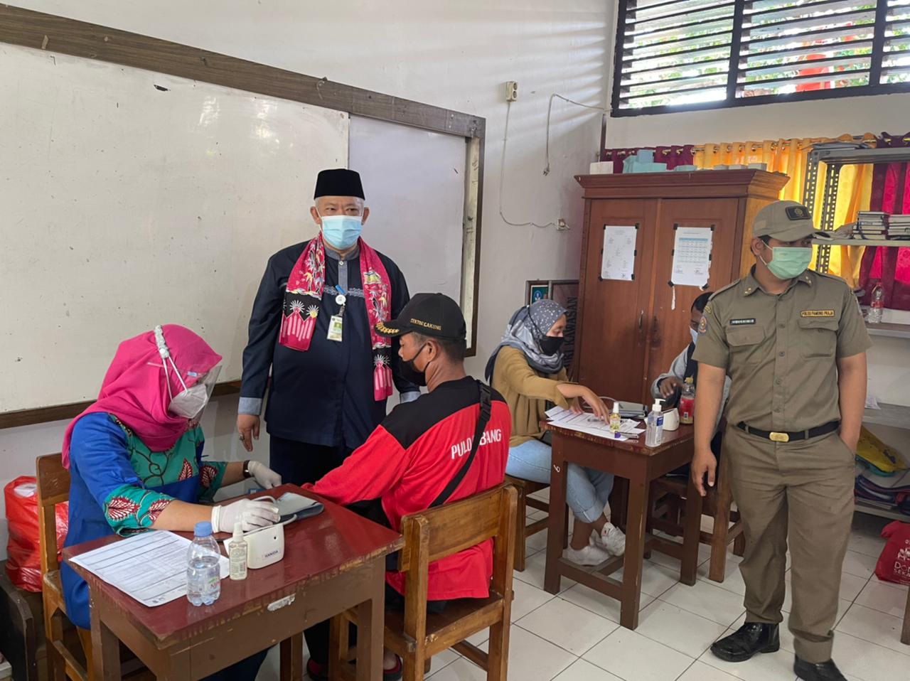 684 Warga Kelurahan Pulo Gebang Ikuti Vaksinasi Covid-19