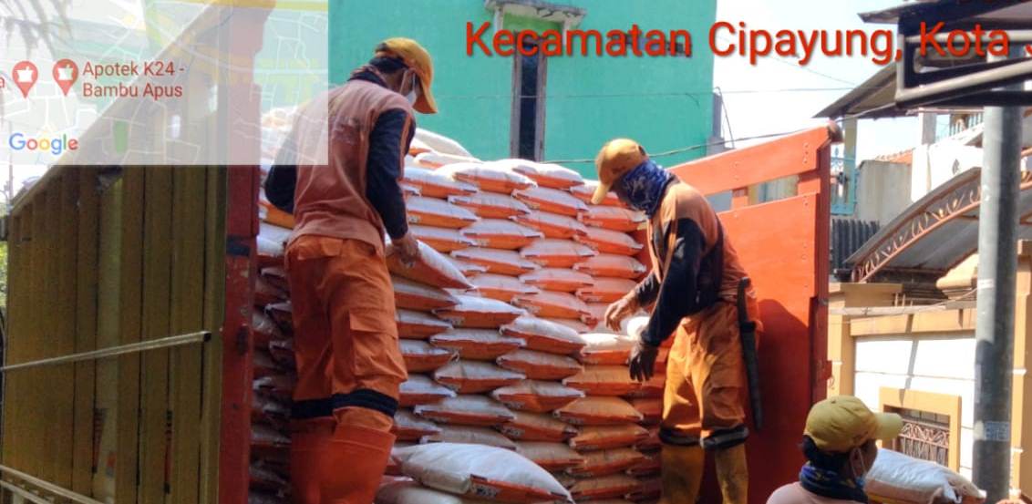 4.771 Karung Beras Didistribusikan di Kelurahan Bambu Apus
