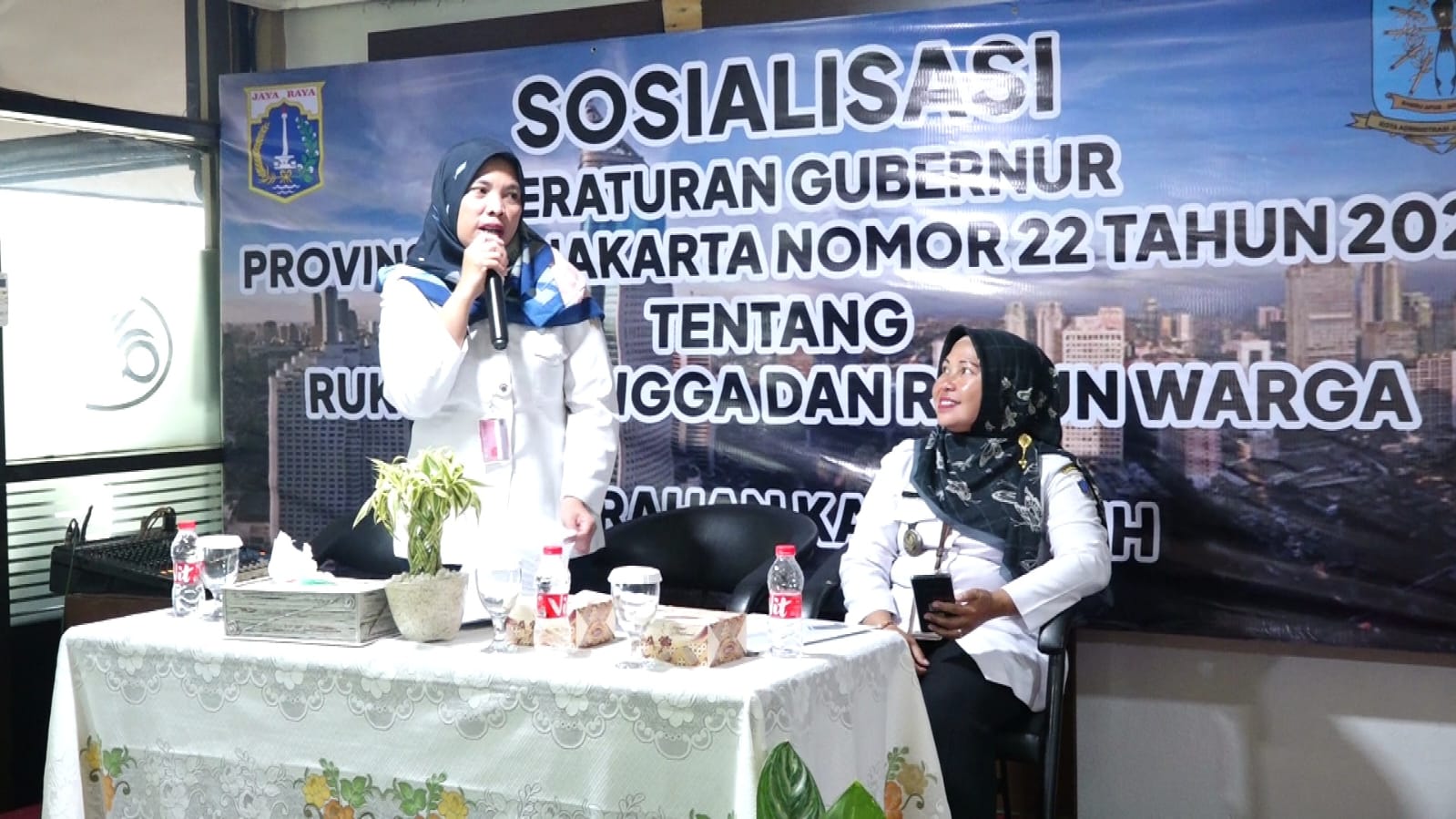 RT dan RW Se-Kelurahan Kayu Putih Ikuti Sosialisasi Pergub Nomor 22