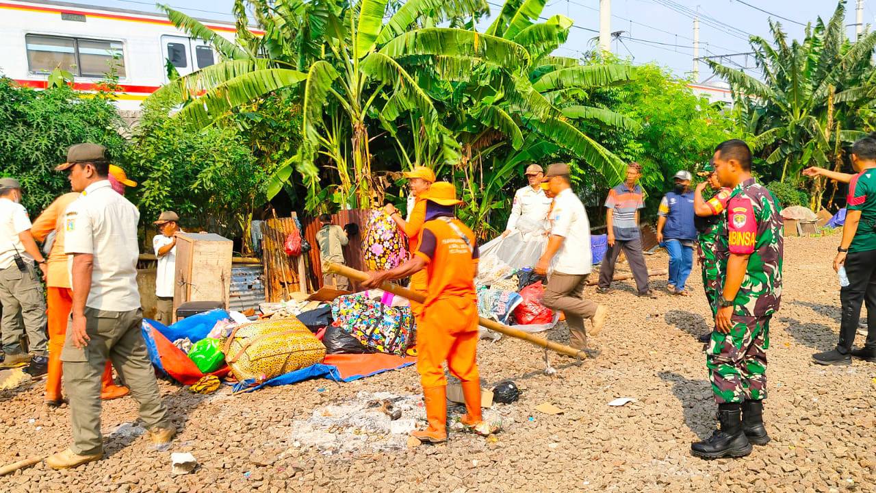 Jajaran Kelurahan Rawa Bunga Tata Gunung Antang