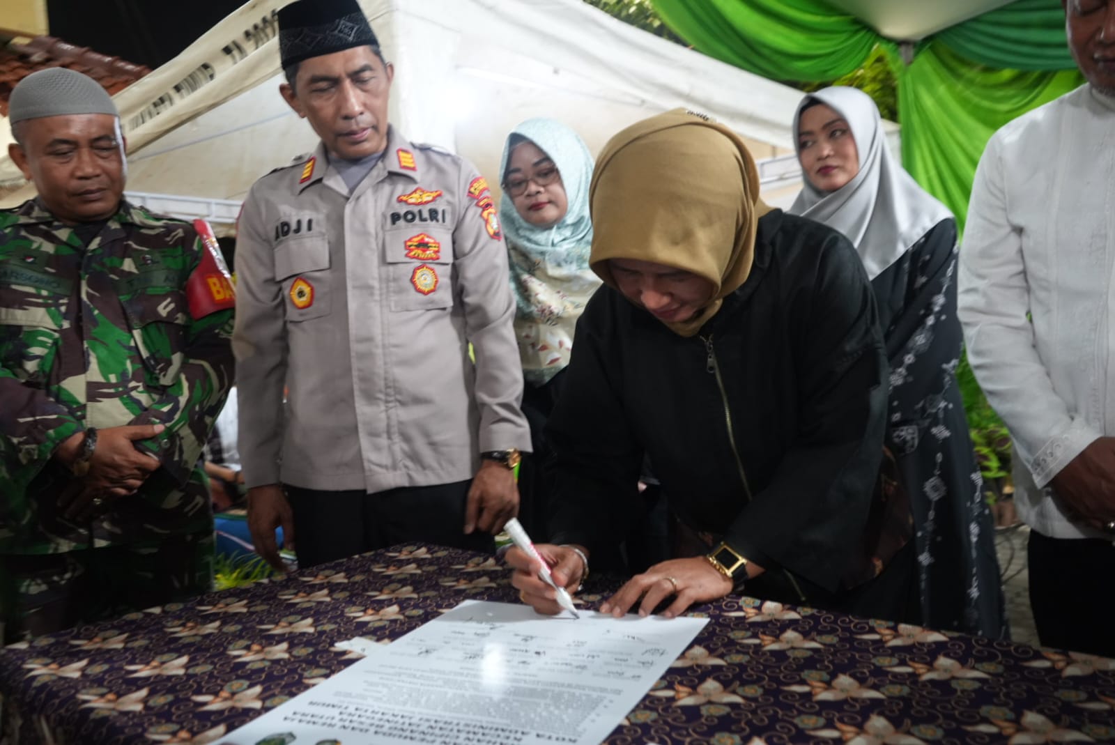 Ratusan Remaja Kelurahan Cipinang Besar Utara Hadiri Isra Miraj dan Deklarasi Stop Tawuran
