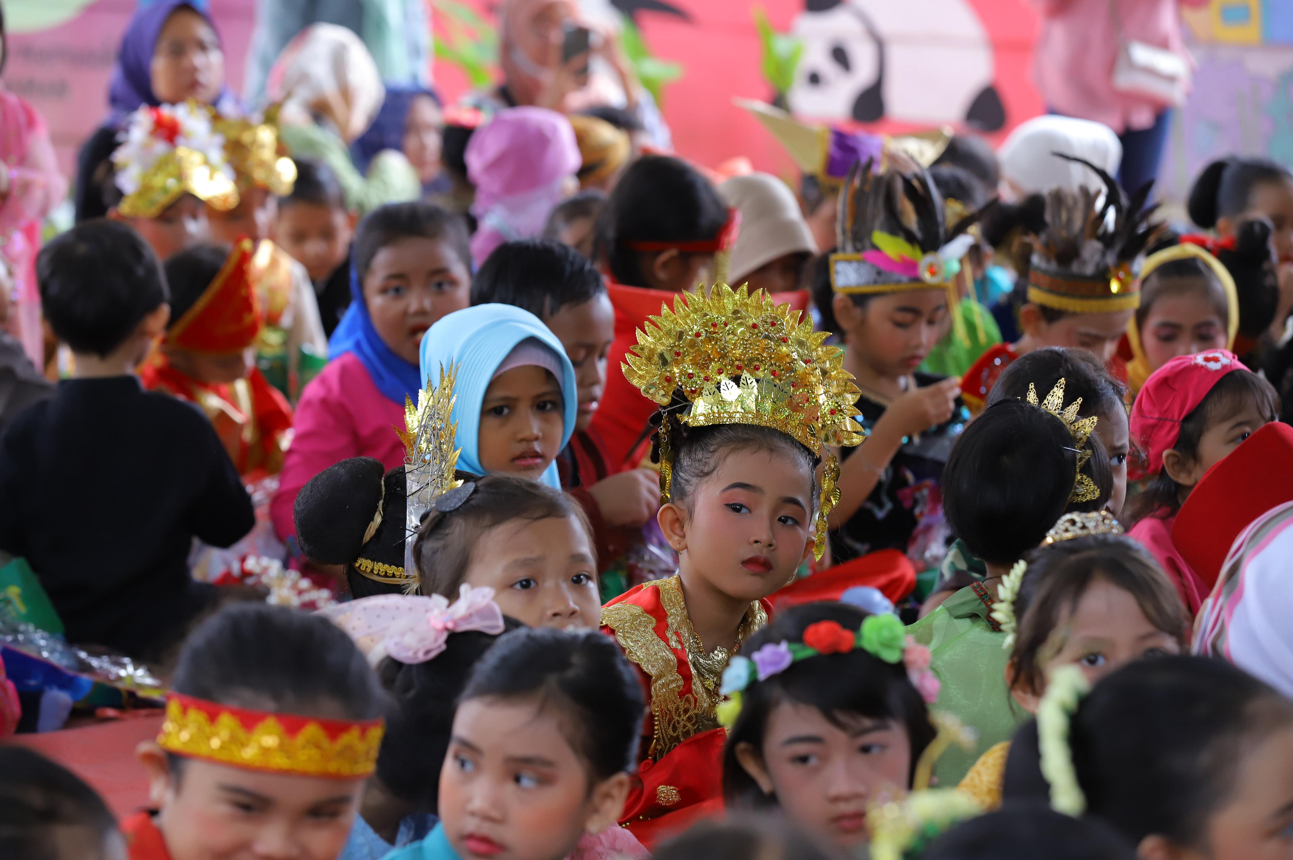 Peringati Hari Kartini, Kelurahan Jatinegara Kaum Gelar Karnaval 260 Anak PAUD