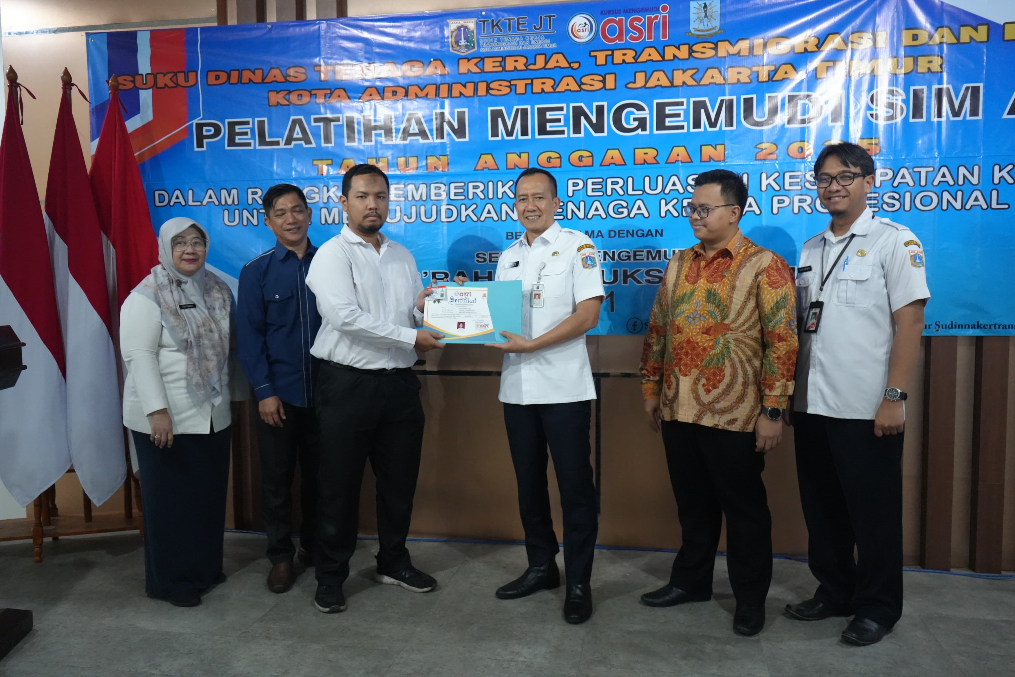 Tingkatkan Pemberdayaan Ekonomi Masyarakat, Pemkot Jakarta Timur Gelar Pelatihan SIM A