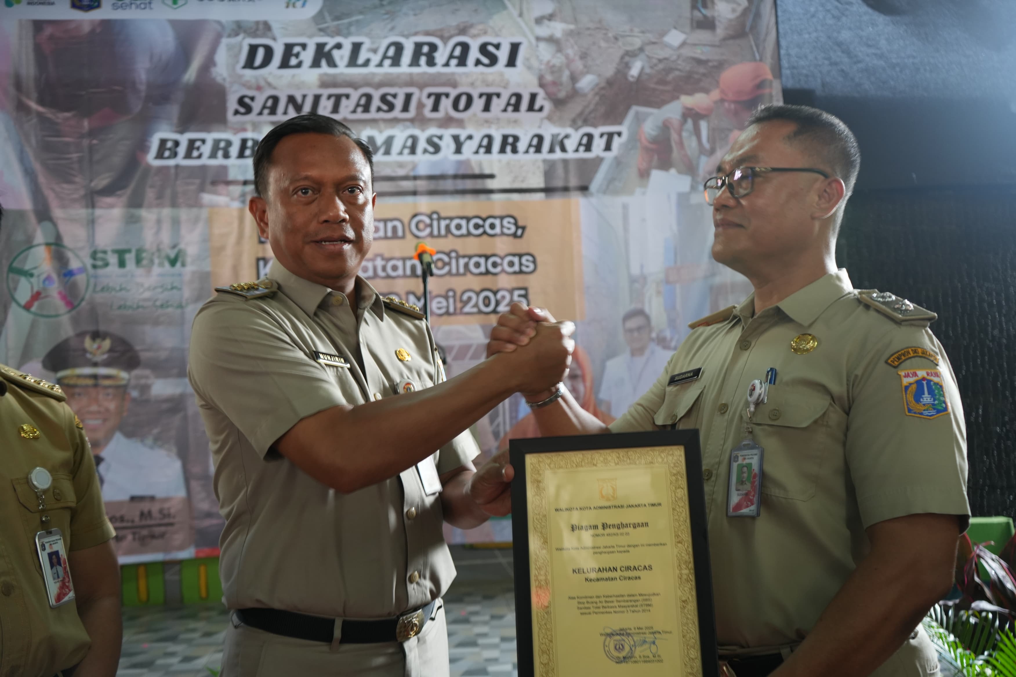 Deklarasi STBM Kelurahan Ciracas, Walikota Ajak Warga Jaga Kebersihan Lingkungan