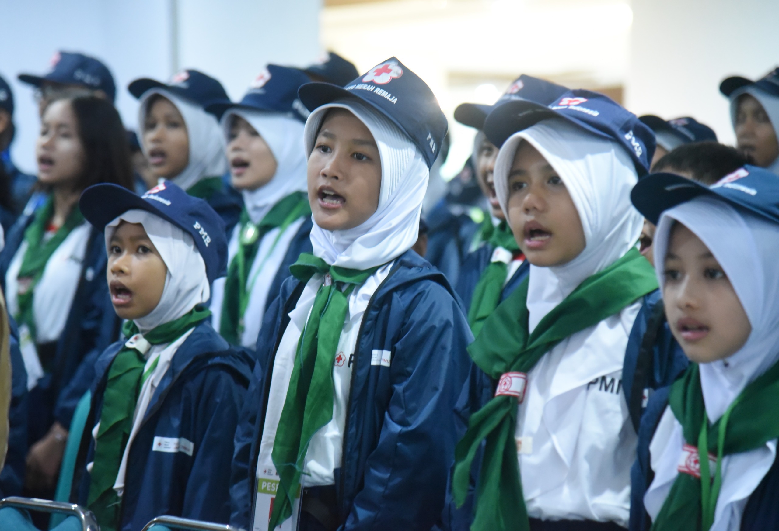 Walikota Lepas Ratusan Kontingen PMR Jakarta Timur dalam Jumbara X 2025 DKI Jakarta