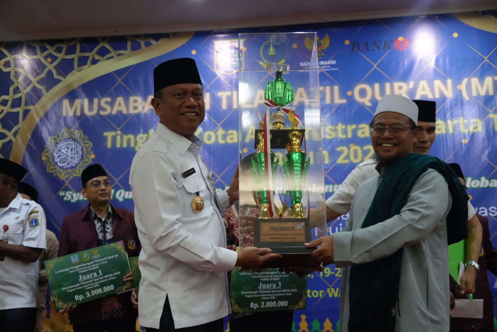 Walikota Tutup MTQ Jakarta Timur 2025, Kecamatan Pulogadung Juara Umum
