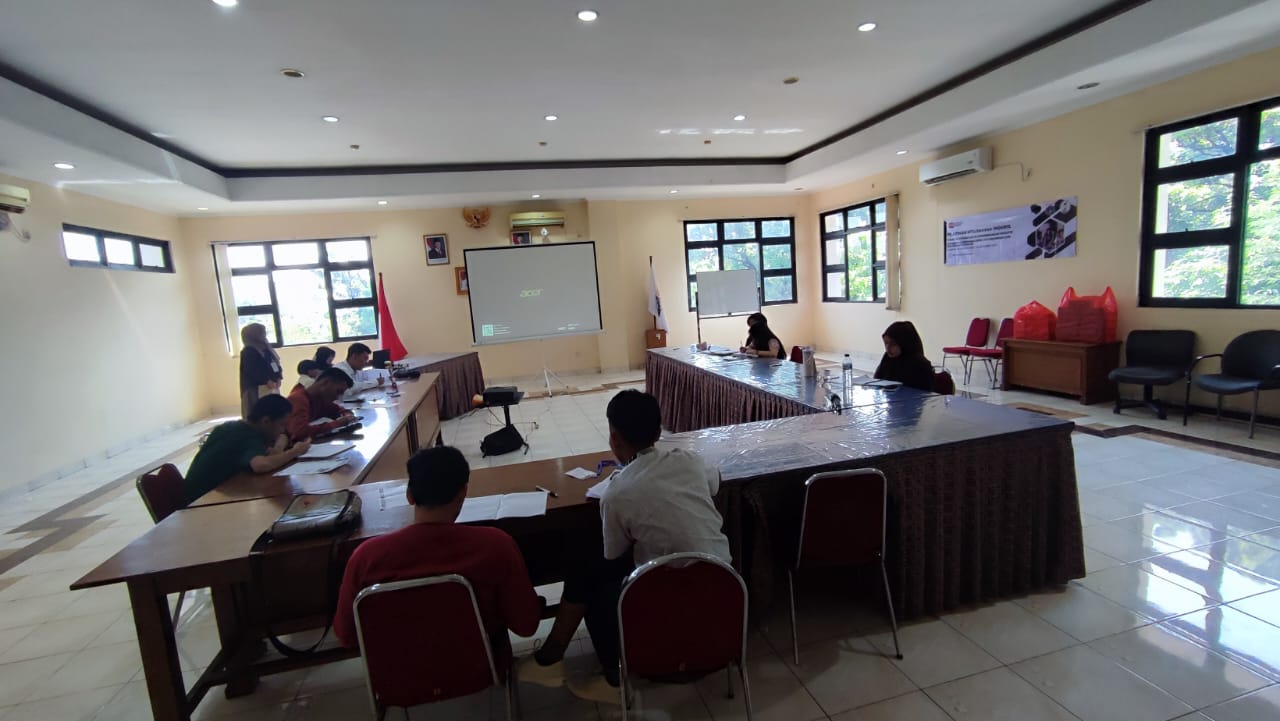 10 Peserta Ikuti Pelatihan MTU Bahasa Inggris di Aula Kantor Kelurahan Susukan
