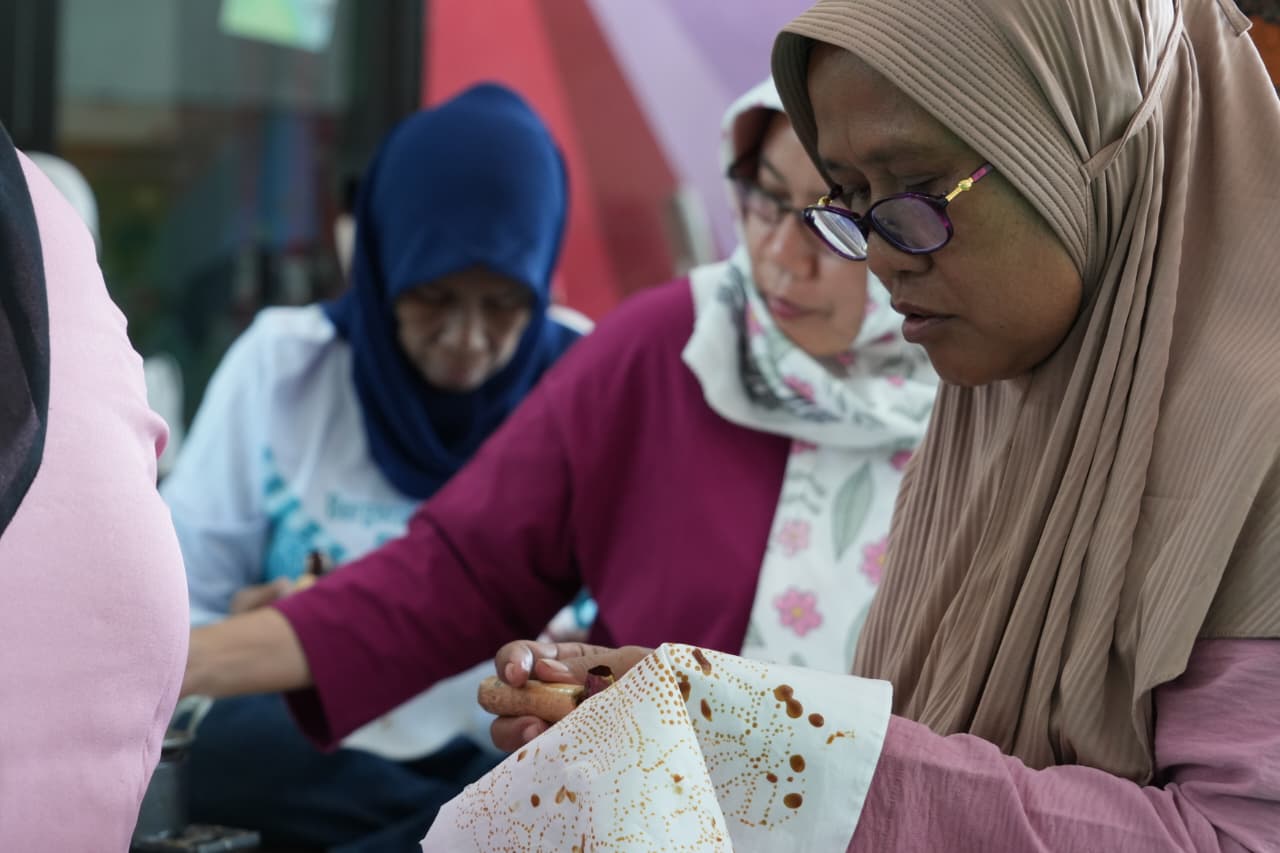 Warga Ujung Menteng Belajar Membatik, Menuju Kampung Batik Jakarta Timur