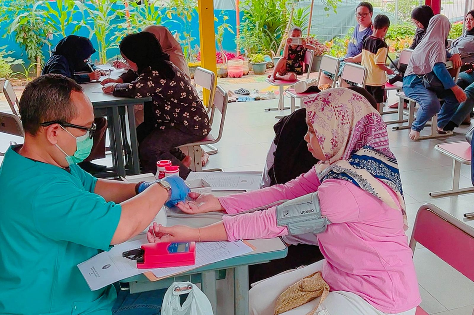 Kelurahan Utan Kayu Selatan Gelar Layanan Kesehatan Gratis untuk Warga