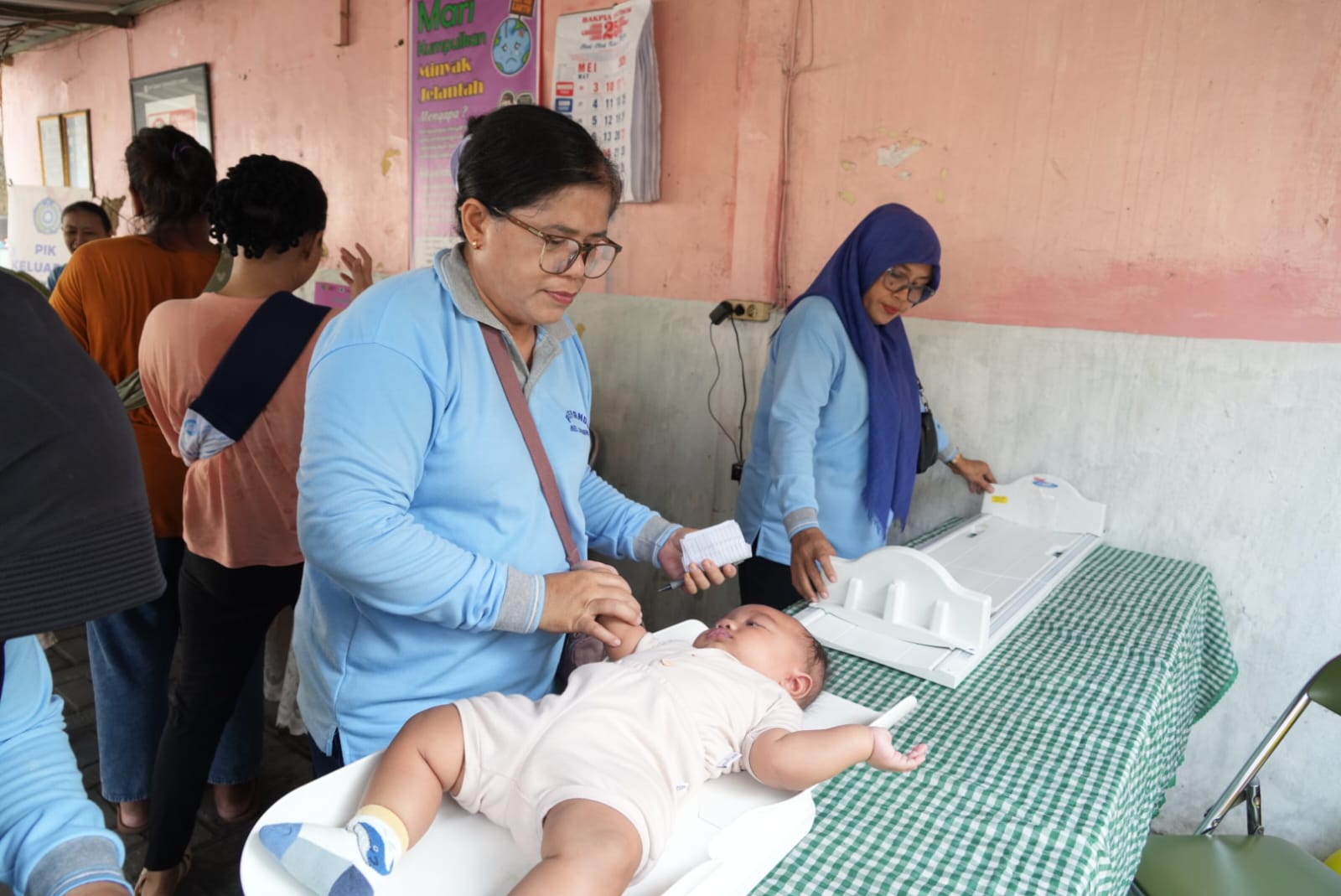 50 Balita Ikuti Gebyar Posyandu Balita RW 03 Kelurahan Cawang