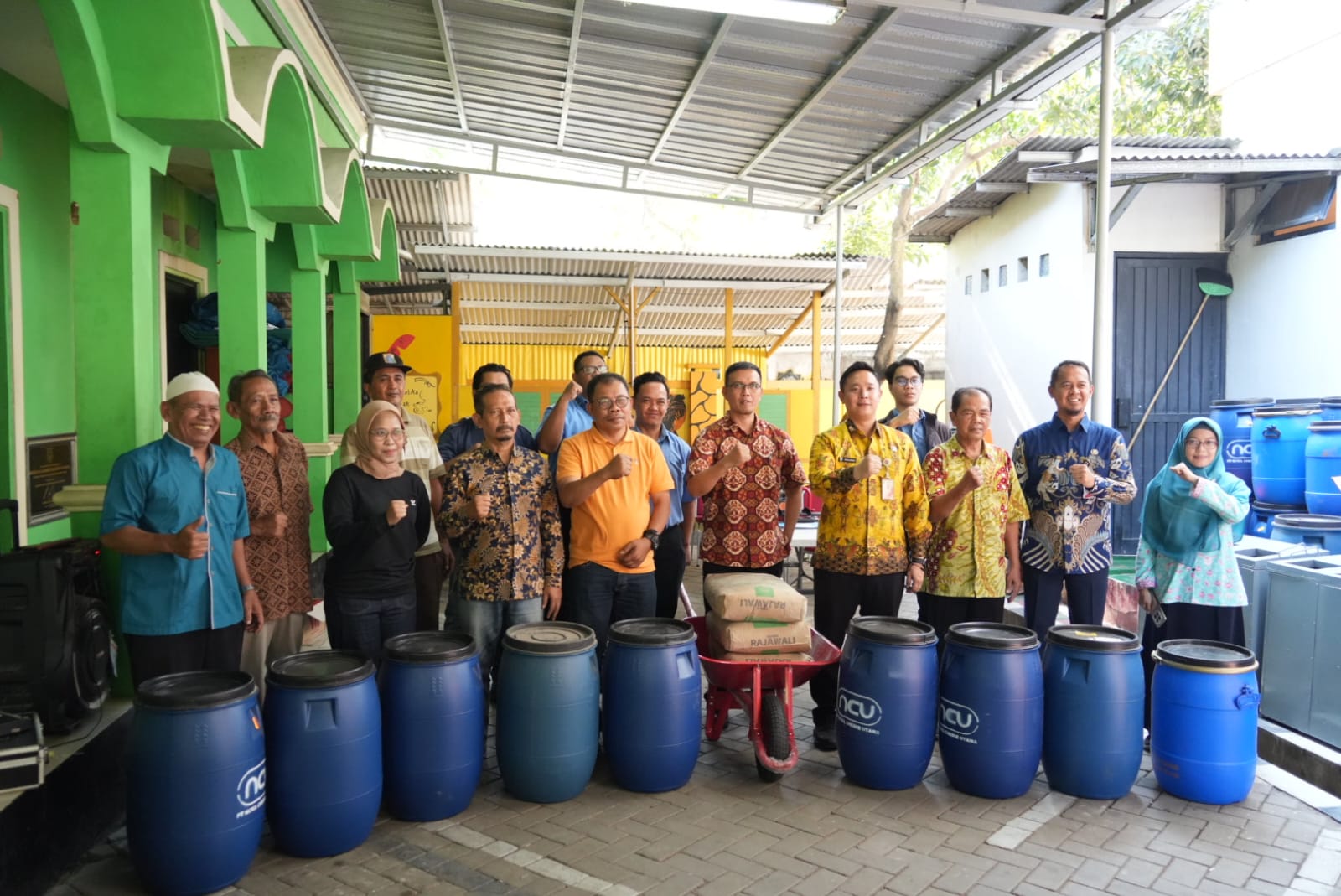 Kelurahan Susukan Gandeng CSR dengan Membuat Lubang Biopori untuk Mengurangi Timbulan Sampah