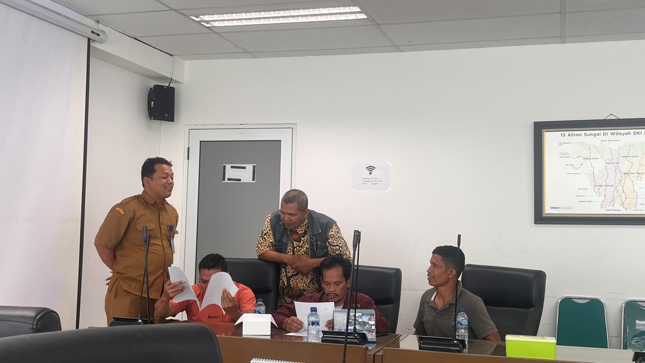 Dinas LH DKI Jakarta Tindak Tegas Pembuang Sampah Liar Pemicu Kebakaran di Kelurahan Dukuh