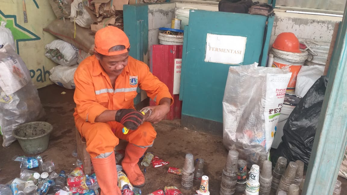 PPSU Kelurahan Susukan Ubah Sampah Jadi Uang